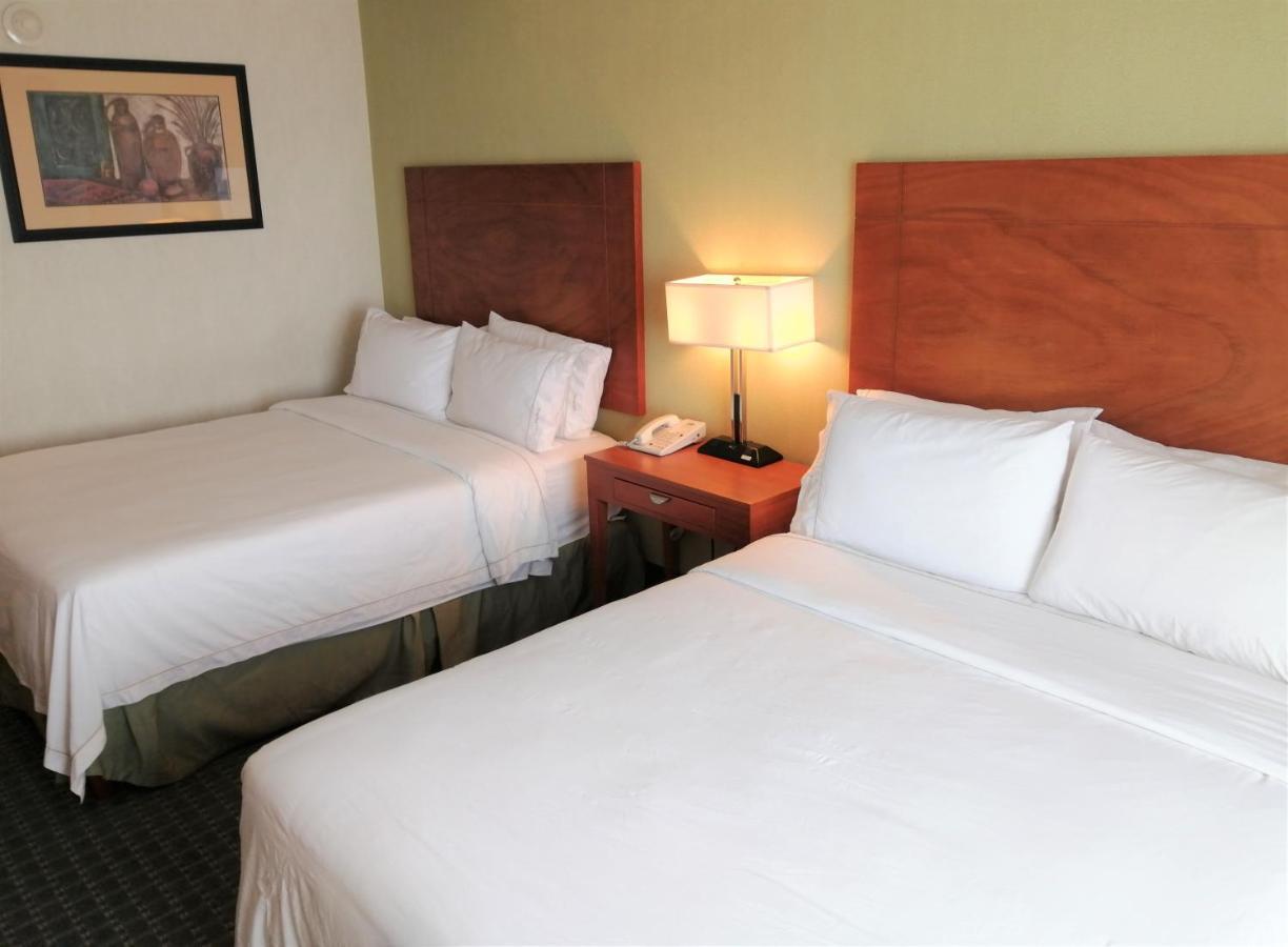 Holiday Inn Express & Suites Toluca Zona Aeropuerto By Ihg Bagian luar foto