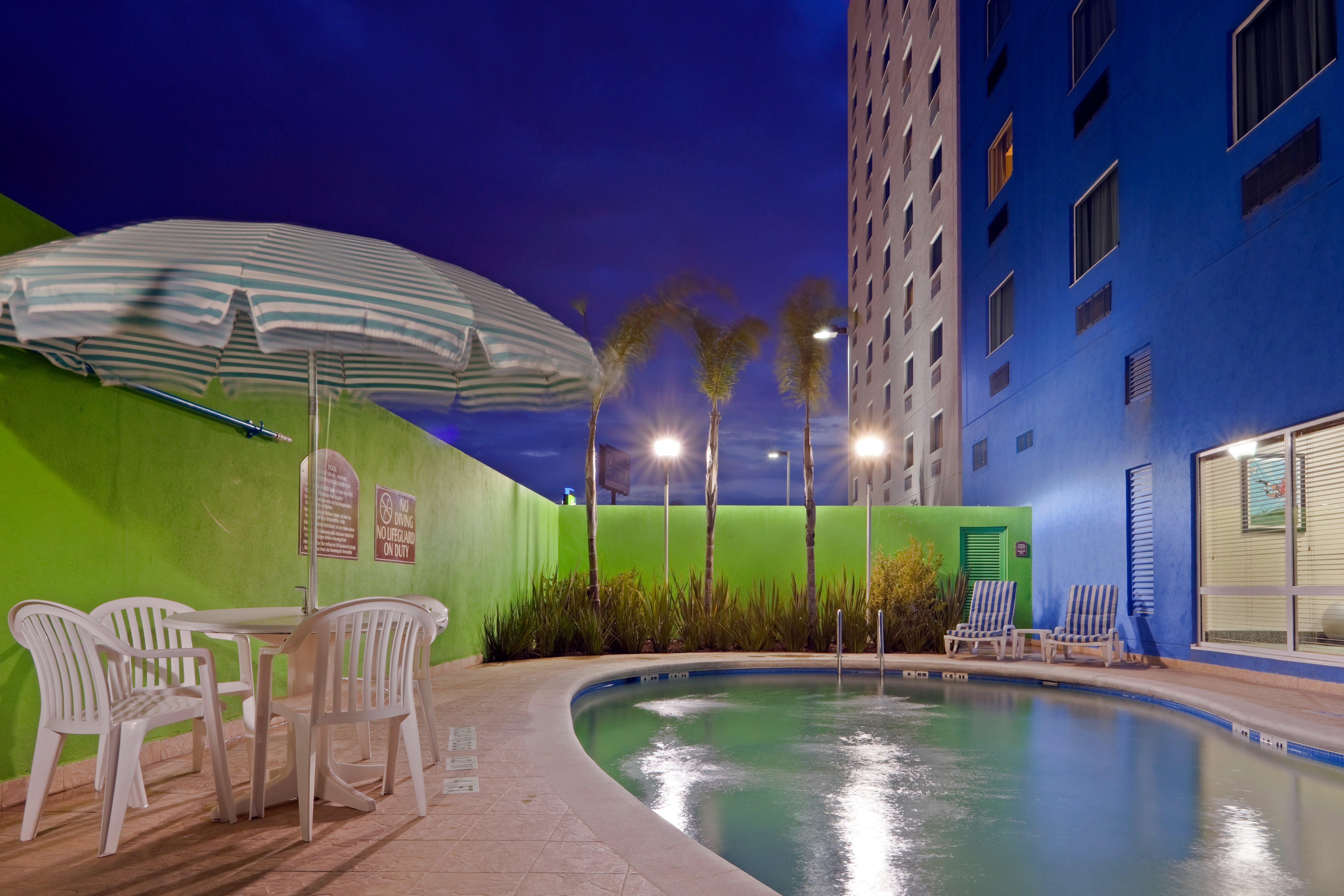 Holiday Inn Express & Suites Toluca Zona Aeropuerto By Ihg Bagian luar foto