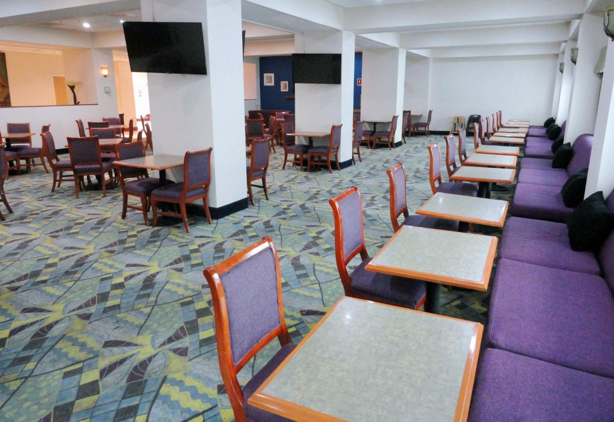 Holiday Inn Express & Suites Toluca Zona Aeropuerto By Ihg Bagian luar foto