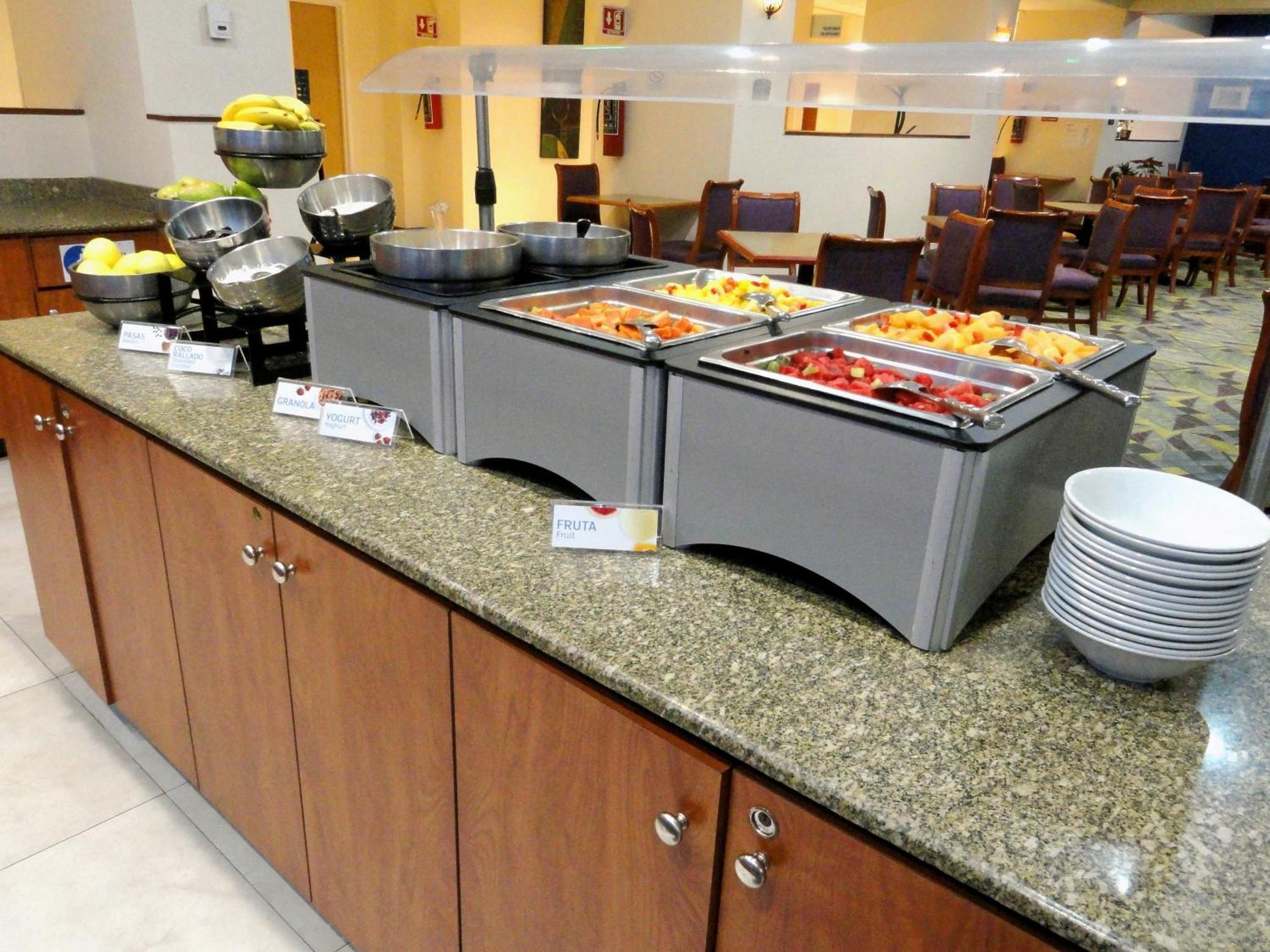 Holiday Inn Express & Suites Toluca Zona Aeropuerto By Ihg Bagian luar foto